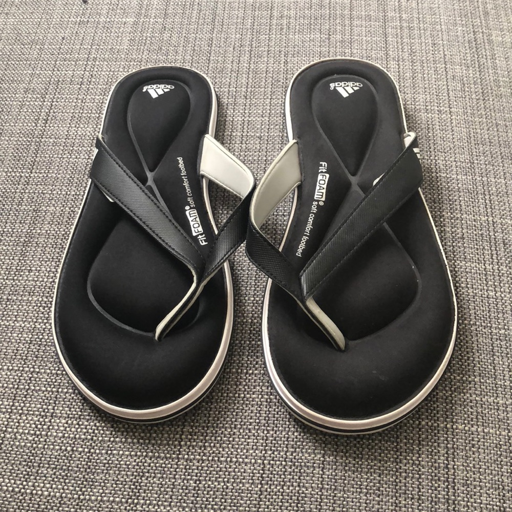 Adidas fit foam flip flops